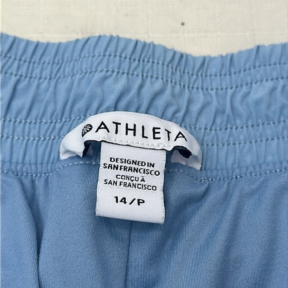 Athleta VENICE MID RISE JOGGER
All-way stretch fabric with a no-dig waistband. - Picture 15 of 15